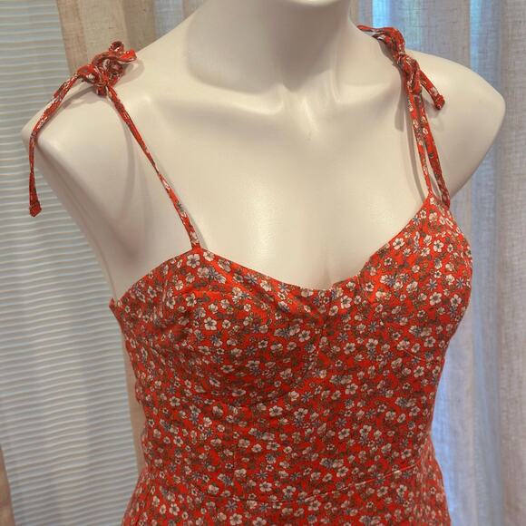 Forever 21 Red Floral Mini Dress - Size Medium - Cute! - Picture 5 of 11